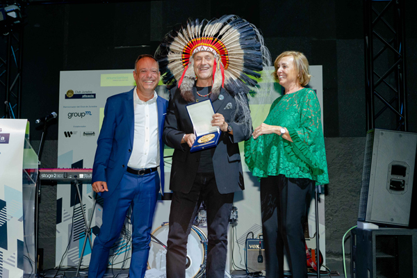 Premio Eficacia a la Trayectoria Profesional para Roberto Lara (Sioux Meet Cyranos)